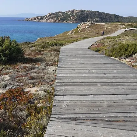 Feriehus Gli Olivastri -appartamento Bel Con Piscina ,solarium E Vista Mare,climatizzatore ,wifi Aglientu