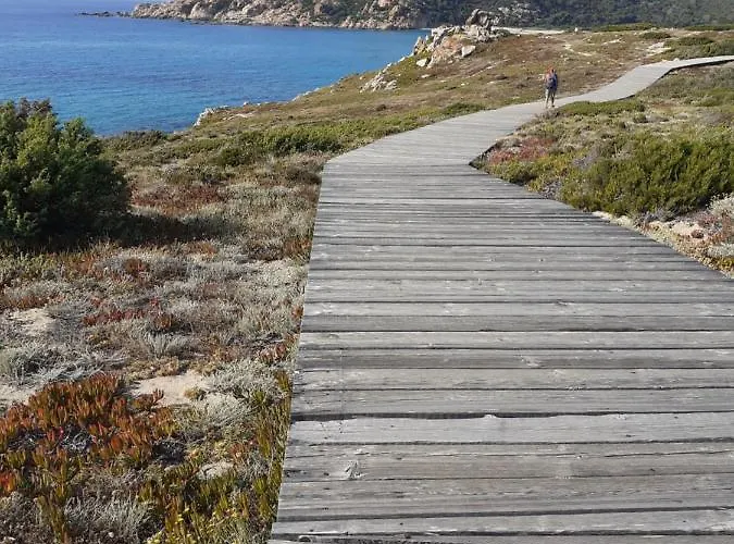 Nyaraló Gli Olivastri -appartamento Bel Con Piscina ,solarium E Vista Mare,climatizzatore ,wifi Aglientu