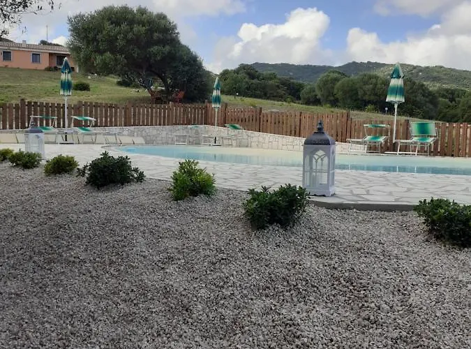 Gli Olivastri -appartamento Bel Con Piscina ,solarium E Vista Mare,climatizzatore ,wifi * Aglientu